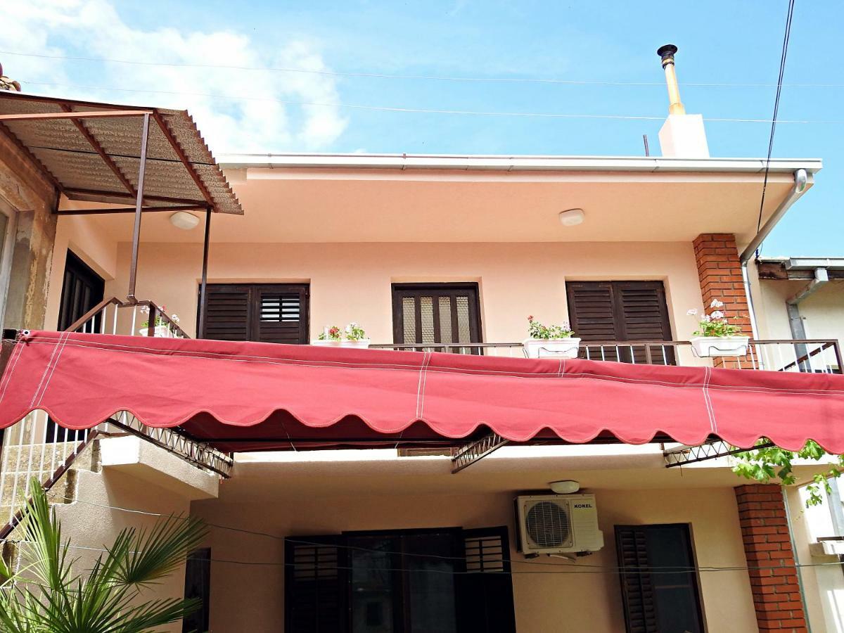 Apartment Antonela Слатине Екстериор снимка