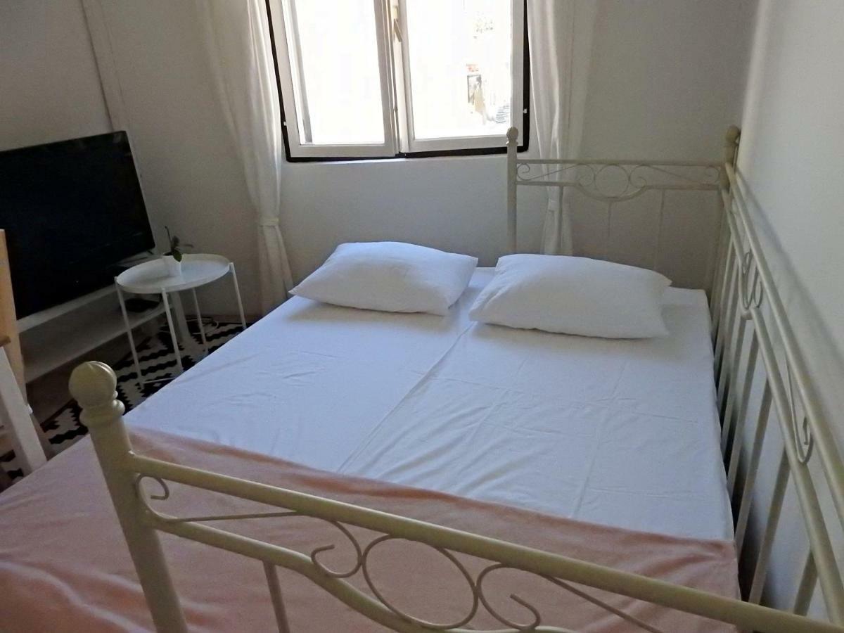 Apartment Antonela Слатине Екстериор снимка