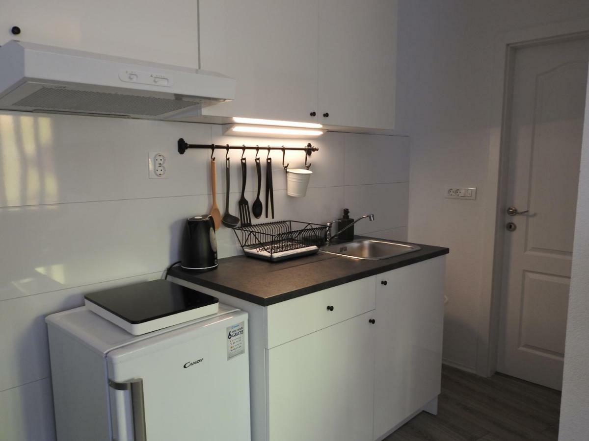 Apartment Antonela Слатине Екстериор снимка