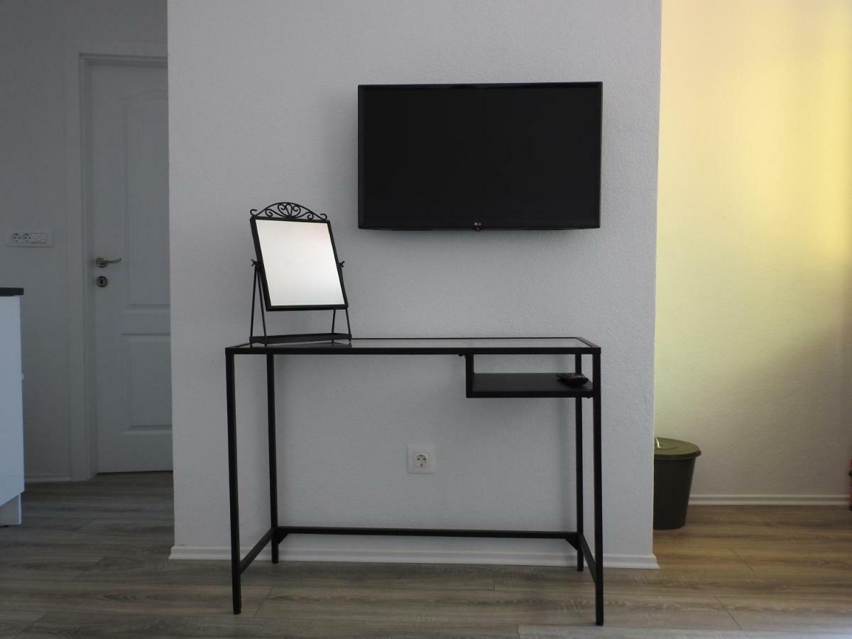 Apartment Antonela Слатине Екстериор снимка