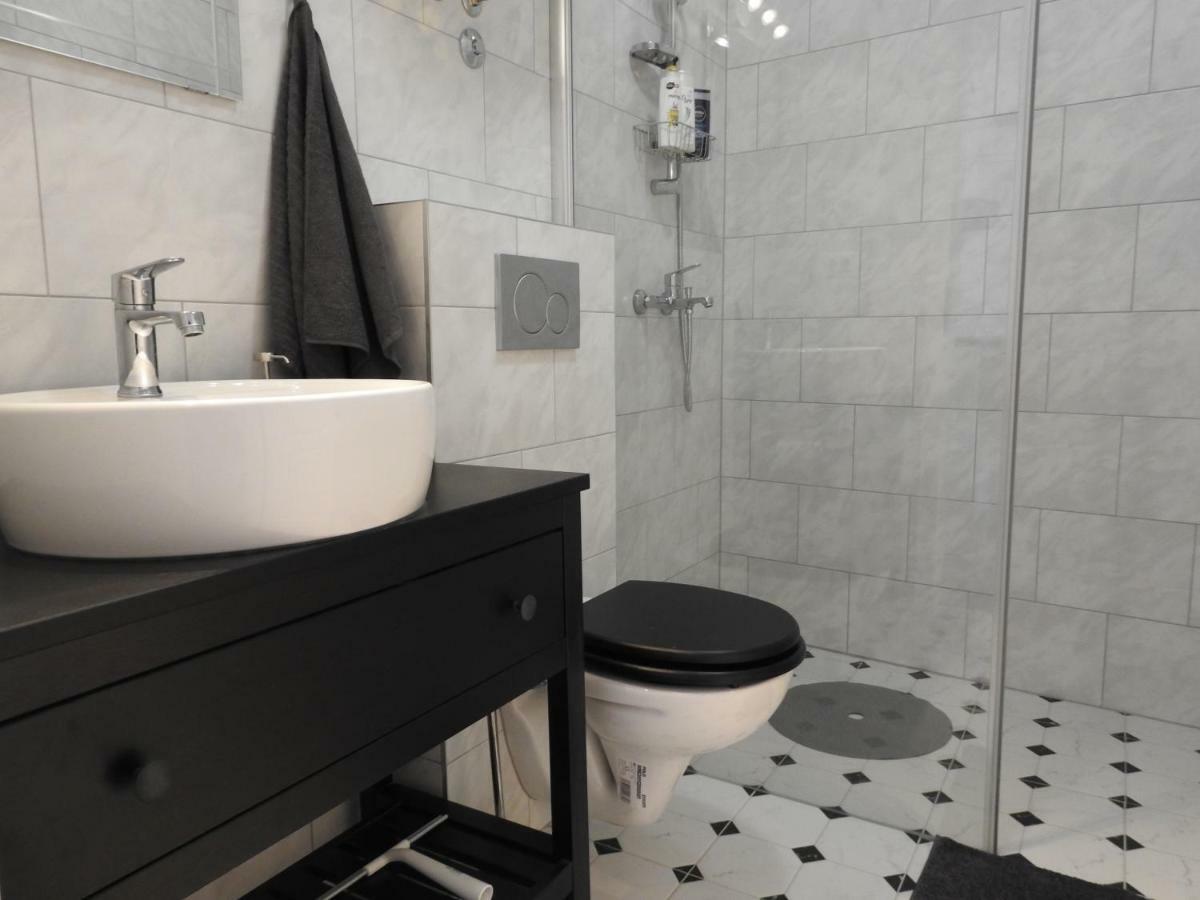 Apartment Antonela Слатине Екстериор снимка