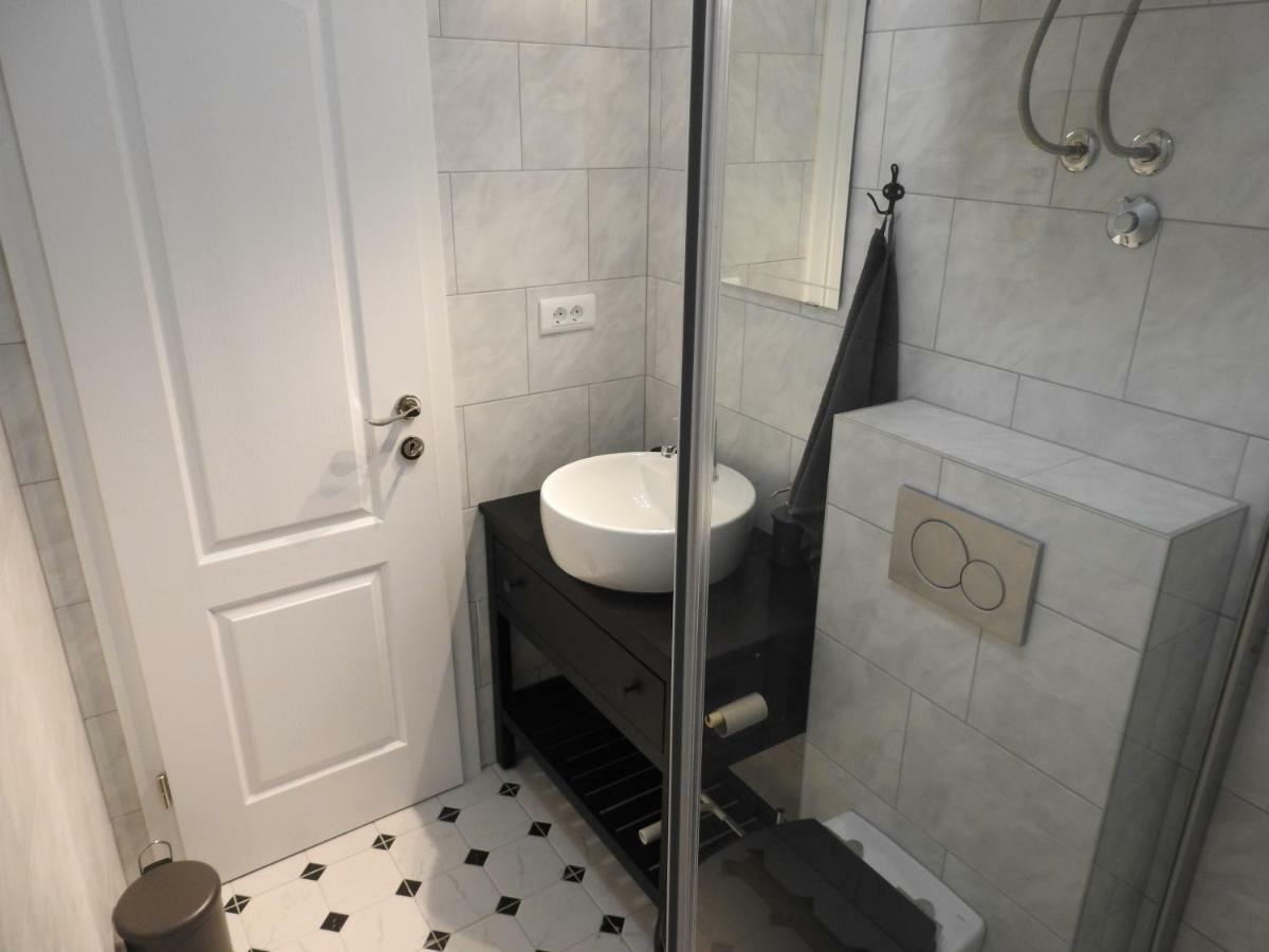 Apartment Antonela Слатине Екстериор снимка
